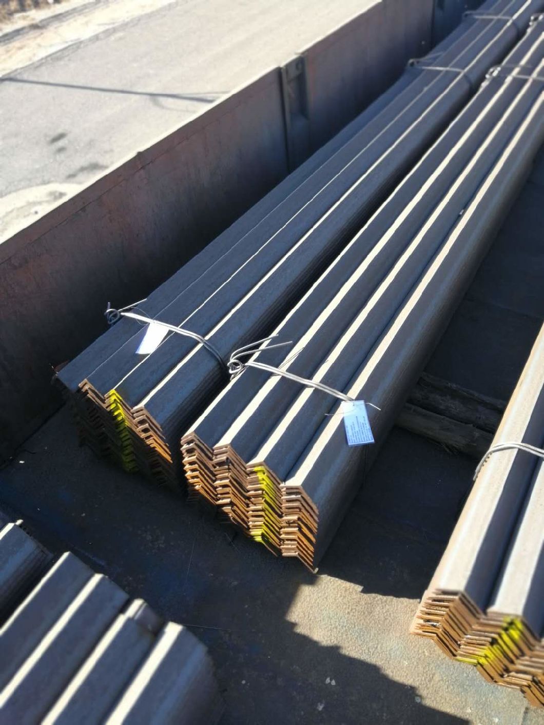 High Quality Hot Rolled Angle Steel Bar Standard Sizes